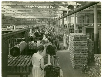 Axminster spool setting, 1923